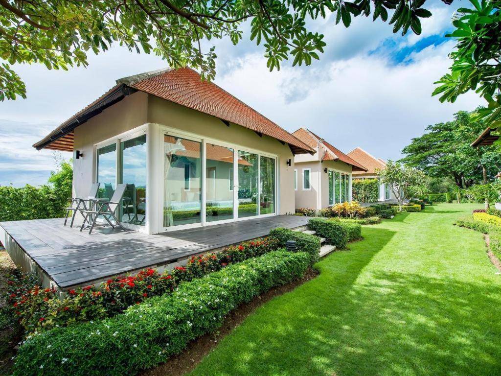 Lucerne Villa Resort Ban Bung Toei Exterior photo