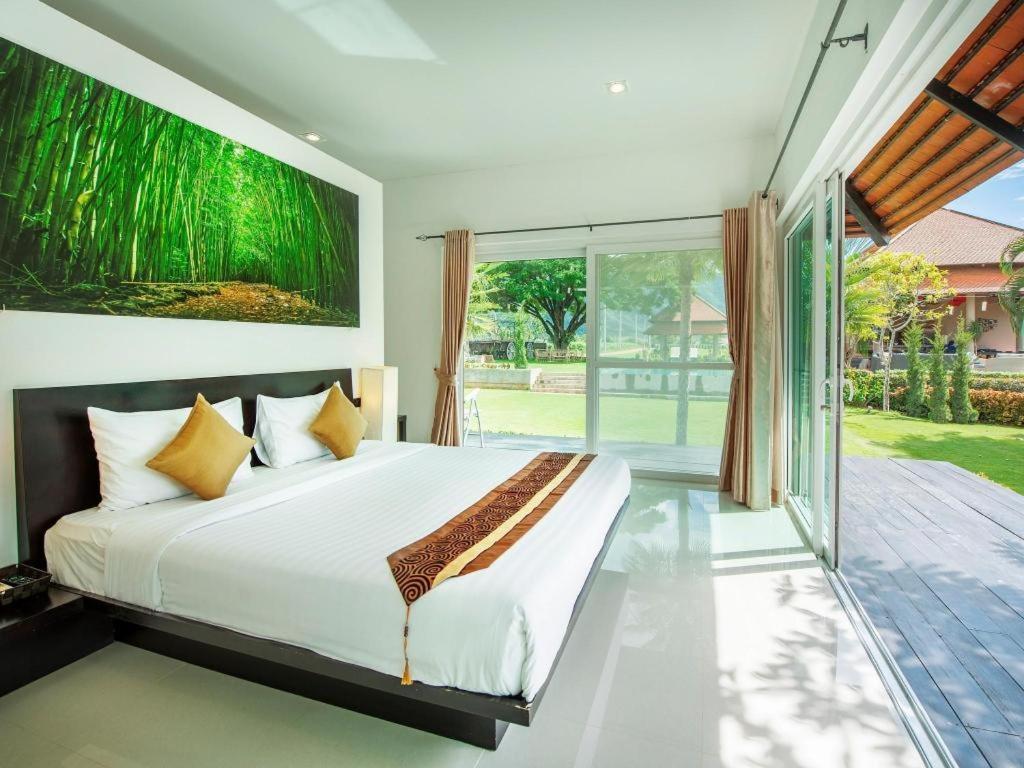 Lucerne Villa Resort Ban Bung Toei Exterior photo